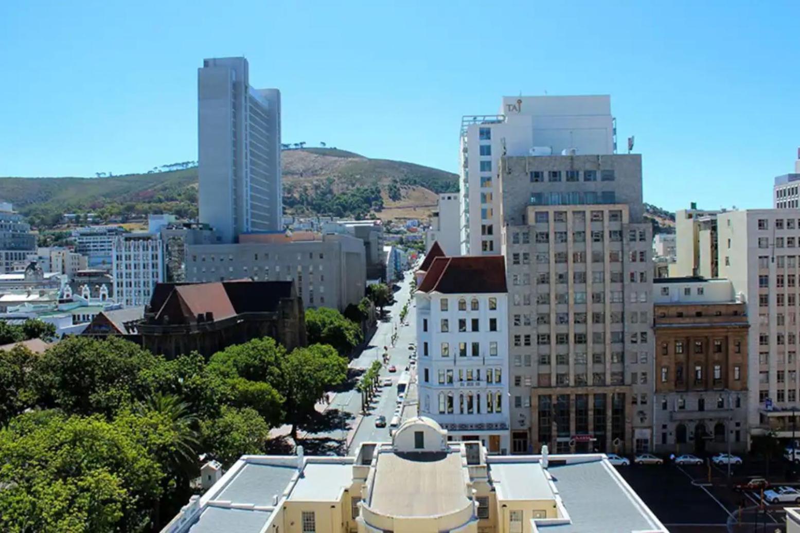 No Load-shedding Spacious Oasis With Epic Views